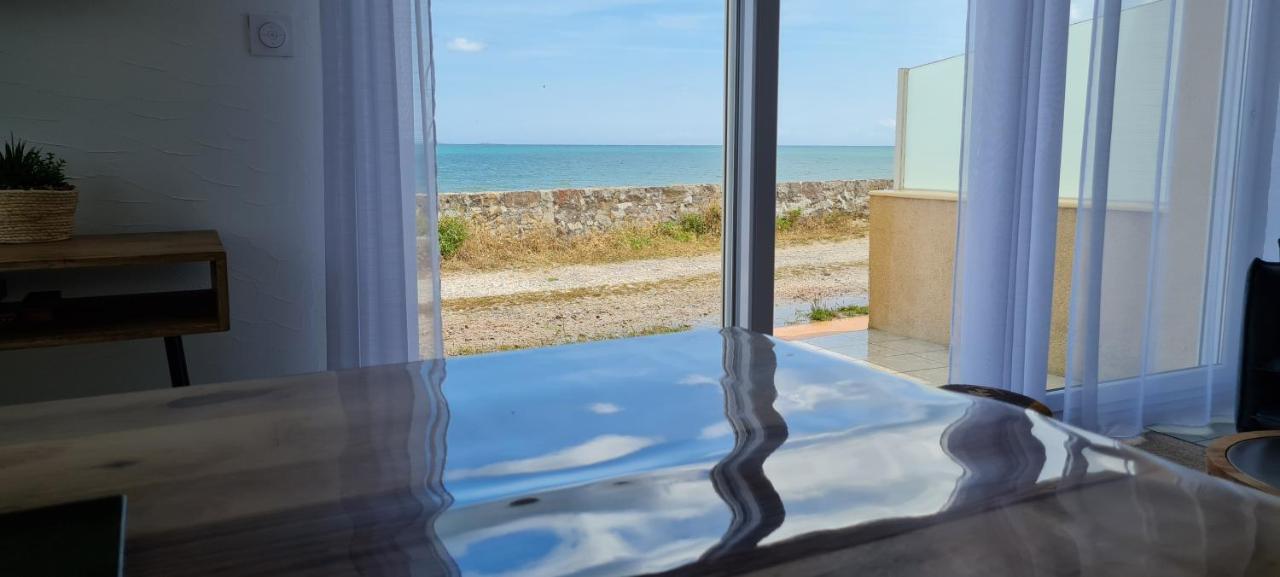 Вілла Relais Des Iles Saint Marcouf Екстер'єр фото